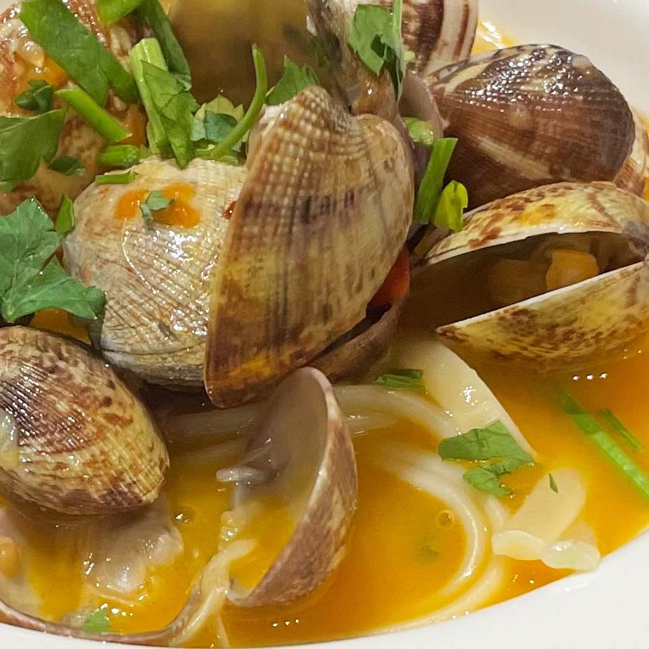 Clams in a bowl